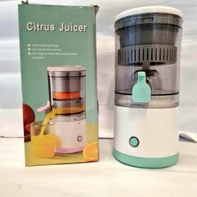 Cirtus juicer