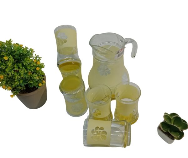 Set of glassware