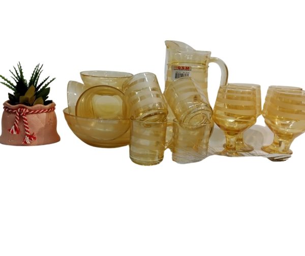Set of glassware
