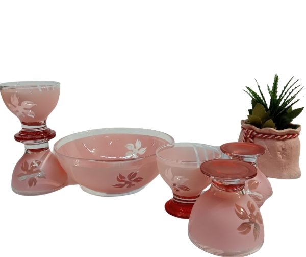 Set of glassware