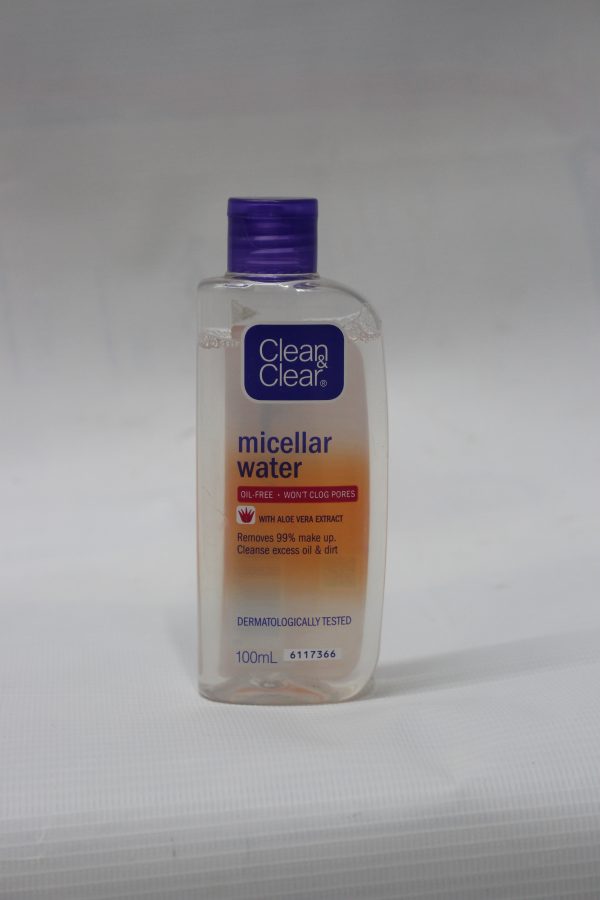 Clean & Clear Oil-Free Micellar Water (100ml)