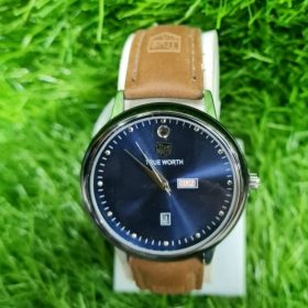 True Worth men's wristwatch