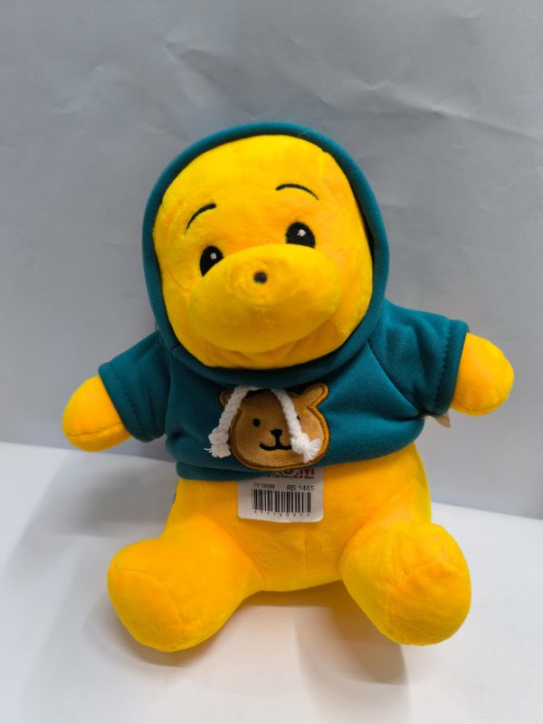 Yellow fur: Pooh's signature golden color