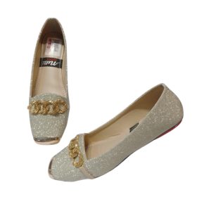 Women's flat shoes