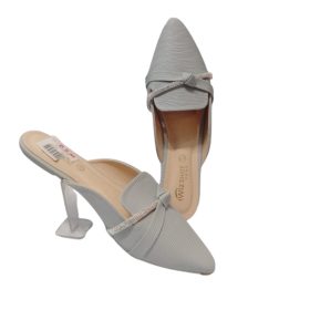 Pointed-toe mule shoes