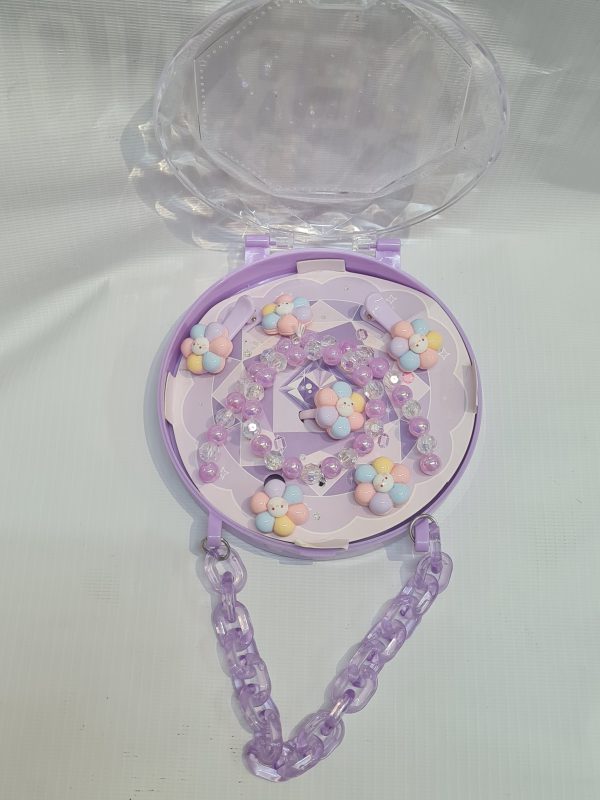 Children's accessory set.